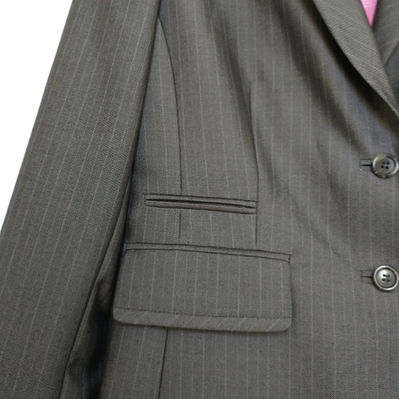 Tahari Arthur S. Levine Pinstripe Long Sleeve Grey Blazer Size 10 - Picture 5 of 8